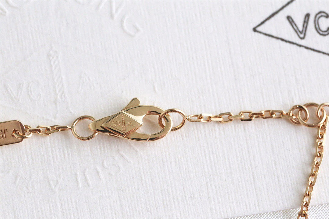 Sweet Alhambra mother-of-pearl bracelet