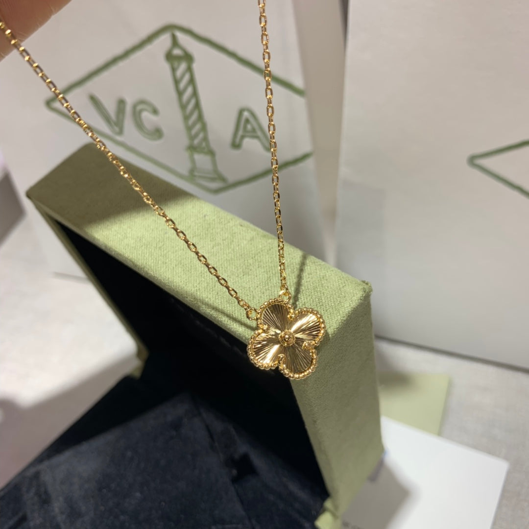 Vintage Alhambra Pendant Guilloché Necklace