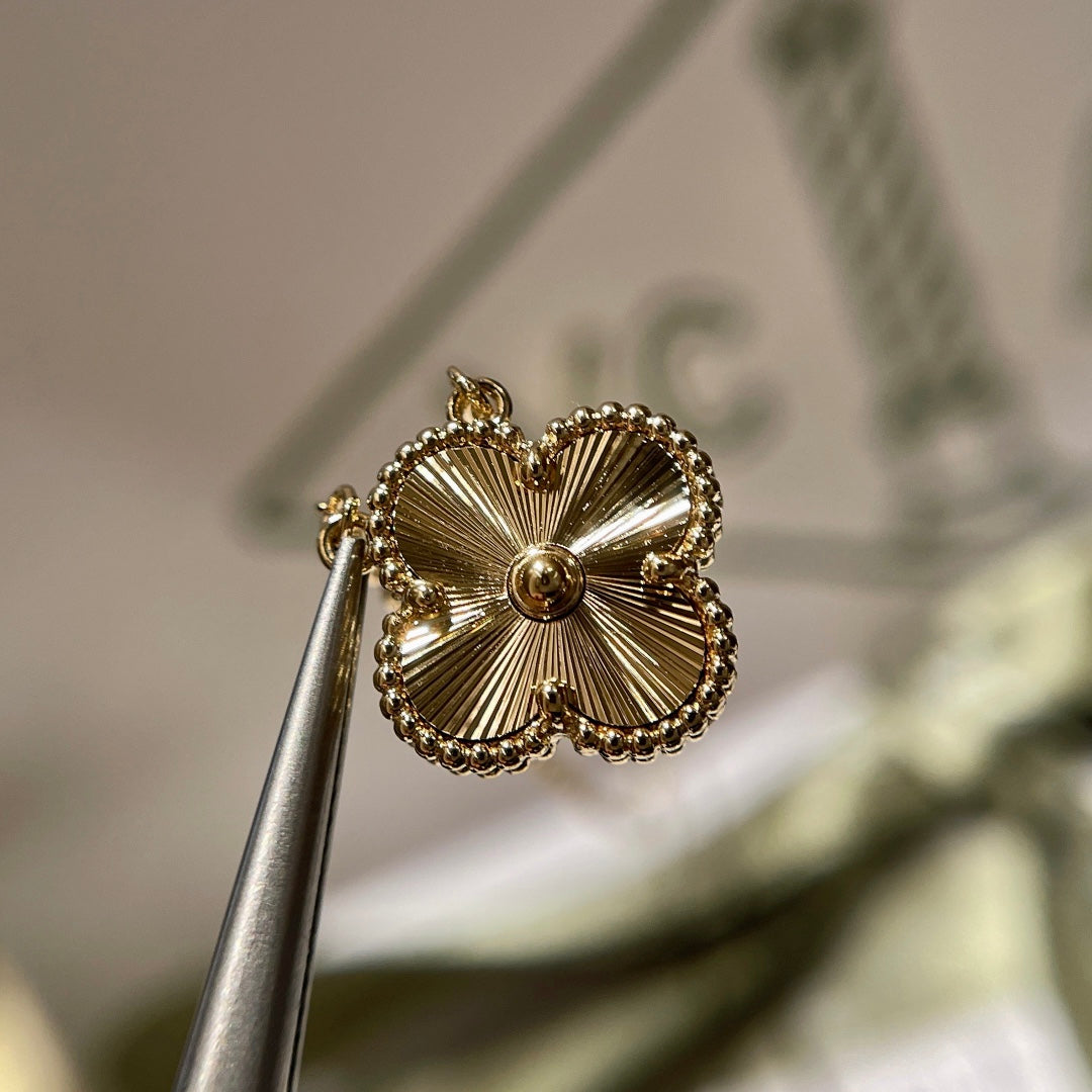 Vintage Alhambra Pendant Guilloché Necklace