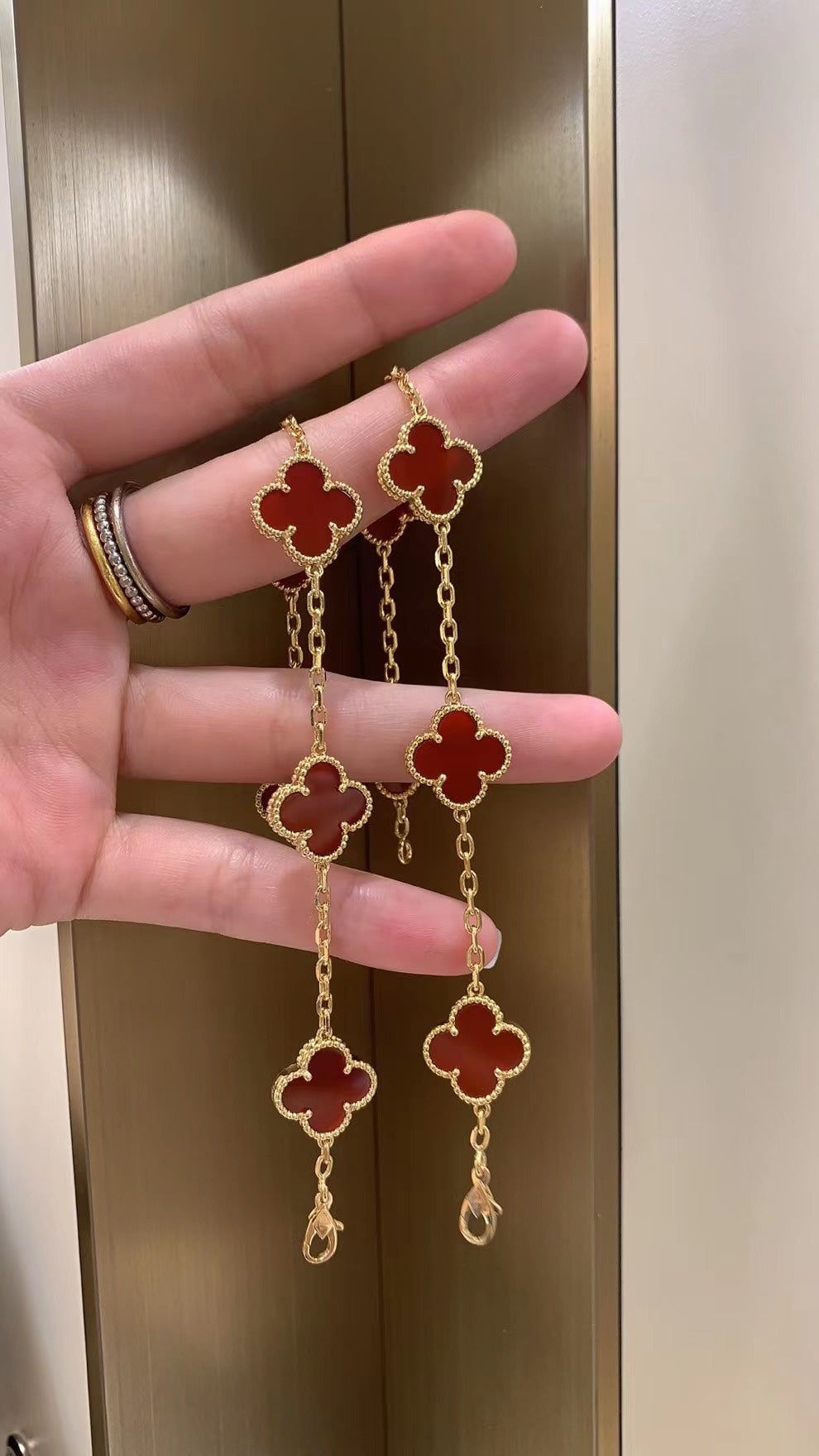 Vintage Alhambra Bracelet 5 Motifs Yellow Gold, Carnelian