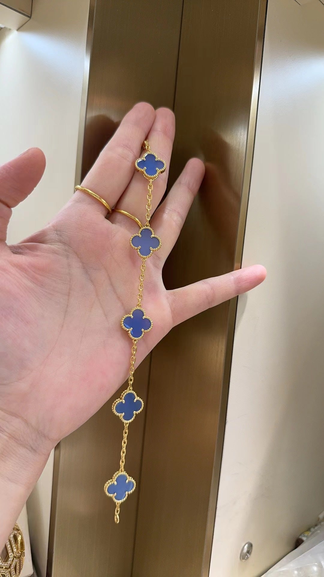 Vintage Alhambra bracelet 5 motifs yellow gold blue agate