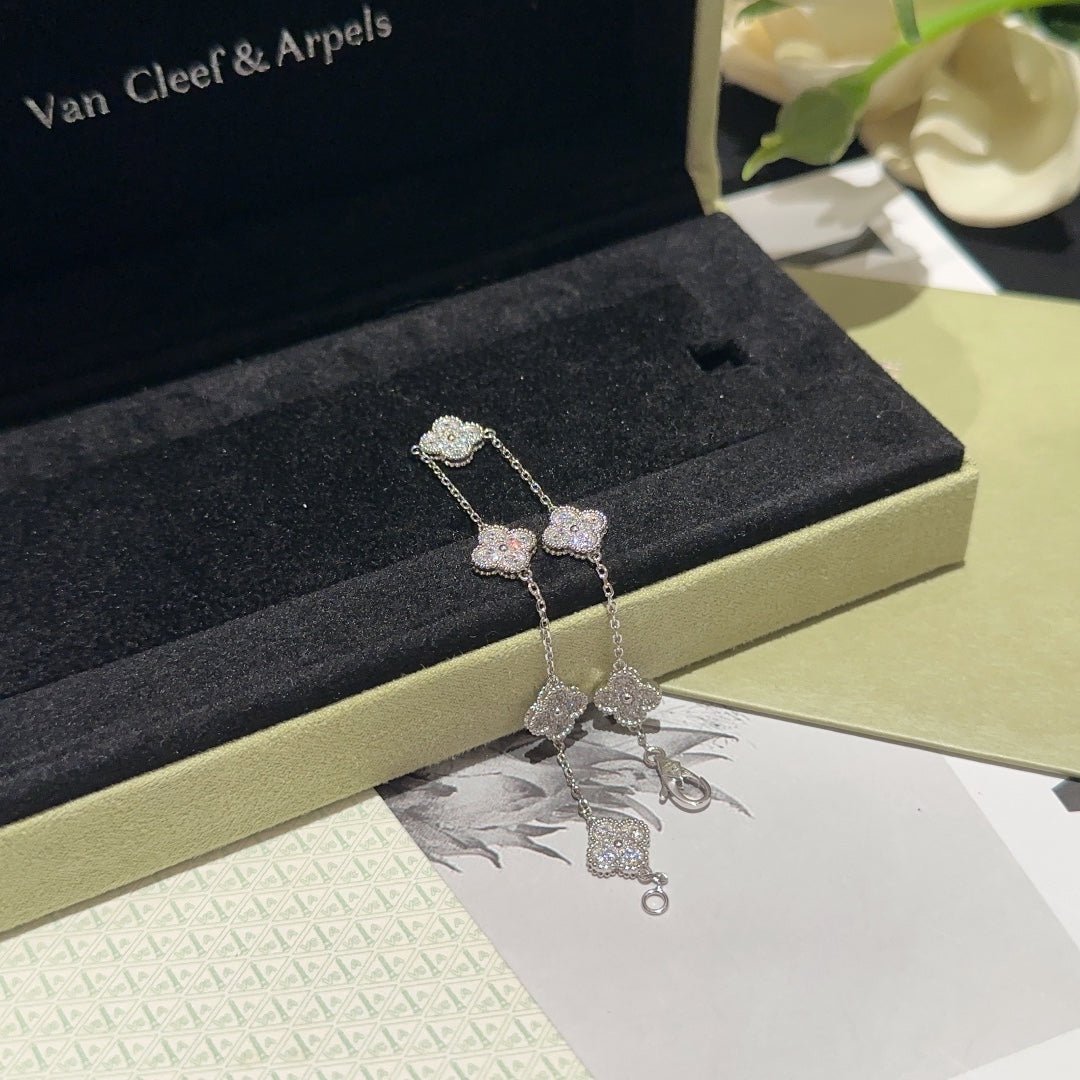 Sweet Alhambra bracelet 6 motifs